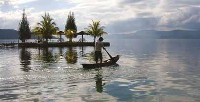 Lombok Dag 16 Kalibaru Lovina Na het ontbijt vertrekt u vroeg in de ochtend naar het hindoe eiland Bali. Met een veerboot maakt u de oversteek naar Bali die ongeveer 40 minuten duurt.