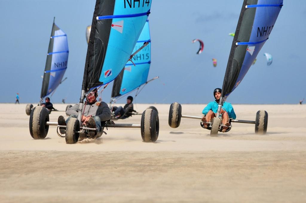 TEAMBUILDING Op het strand Activiteiten Teambuilding Het programma bestaat uit twee onderdelen, fun en teambuilding.