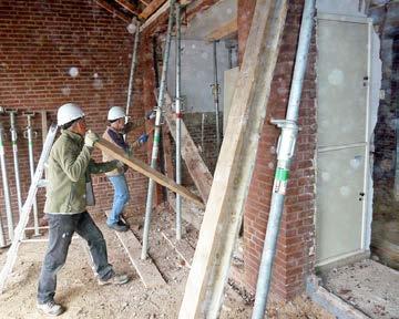 JAARVERSLAG WERKGROEP ARCHEOLOGIE CUIJK 2017 Jenny Berendes en Ton van der Zanden Het jaar 2017 stond voor de Werkgroep Archeologie Cuijk (WAC) voor een belangrijk deel in het teken van de verbouwing