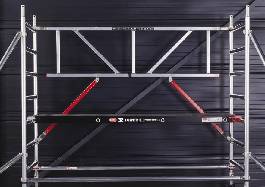 altrex.com Safe-Quick GuardRail Plaats het platform tussen beide frames.