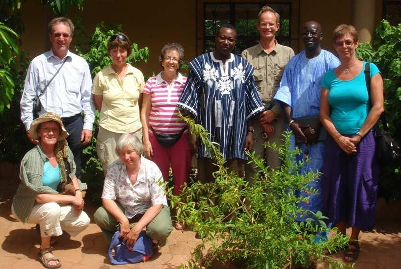 5 Bezoek aan Burkina Faso In 2009 is vanuit Nederland verschillende keren een bezoek gebracht aan de projecten van WOL en DSF in Burkina Faso.