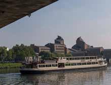 Kerst Moonlight Cruise (vanaf 40 personen) Kerst Dinner Cruise (vanaf 30 personen) U maakt een 4 uur durende boottocht op de Maas met uw eigen passagiersschip.