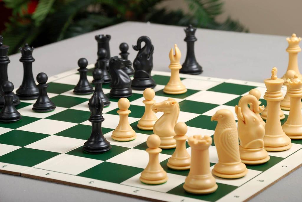 Met 18 Le5 Da5 had zwart beter spel gekregen. 19Lc3 Lc3 20 bc3 Tg6 21 Pe7+ Kh8 22 Pg6+ hg6 23 Dd6 en wit zou een pion voorstaan in een moeilijke stelling.