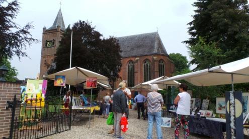 Iedere bezoeker kan tijdens het feest iemand nomineren die een extra steuntje in de rug nodig heeft.