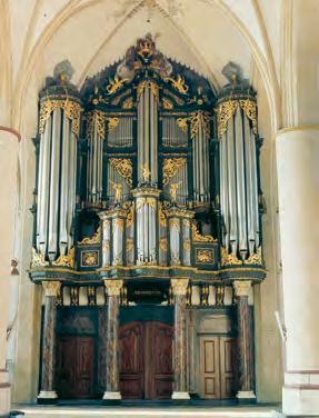 te pedaaltorens toevoegde aan het bestaande orgel. Dat orgel was het resultaat van een ombouw in 1542 in renaissancestijl van het gotische orgel uit 1482.