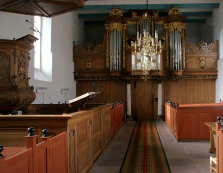 In augustus mogen we ons verheugen in de komst van Euwe en Sybolt de Jong, die ook hun beide harmoniums feestelijk ten gehore zullen brengen. In september zal Rien Donkersloot, organist van de St.