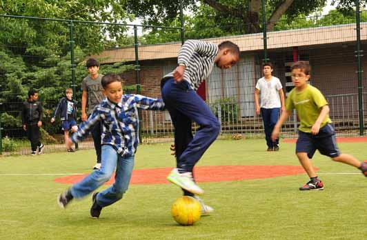 Sportieve wijk De stap naar sportverenigingen verkleinen Sportservice Nijmegen coacht, begeleidt en faciliteert met sportleiders. In de GSOwijken zijn extra activiteiten.