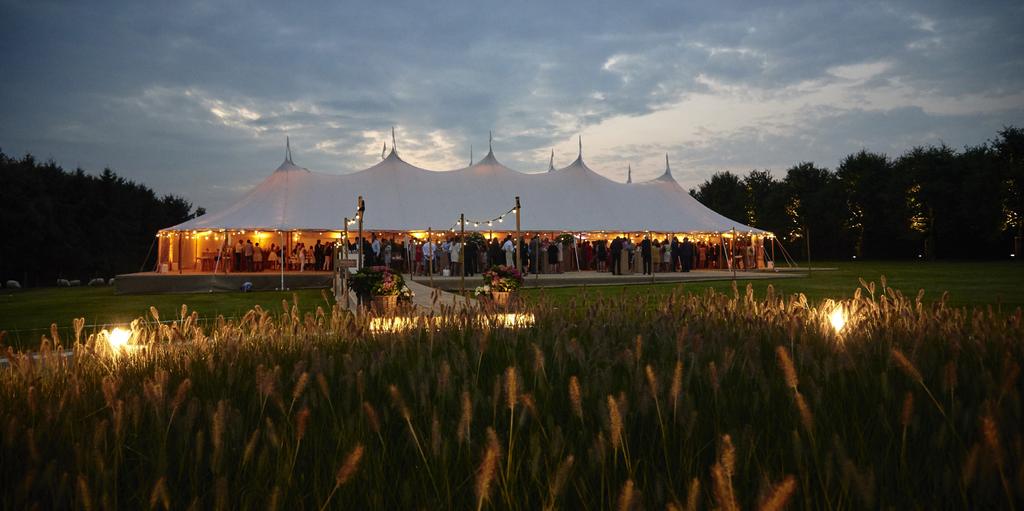 op zoek naar een Tentenbouwer! Functieomschrijving Tentenbouwer Binnen deze functie ben je mee verantwoordelijk voor de op- en afbouw van de tent tot het plaatsen van alle toebehoren.