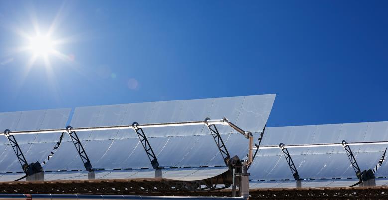Opleidingssysteem voor zonne- energie: behandelde Projecten basisset Project4: behandelde thema s: Energieopslag in loodaccu s. Batterijlading met behulp van een PV-module.