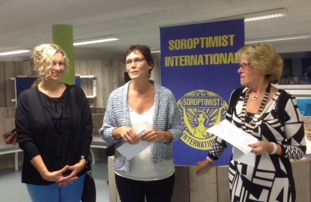 Vorige maand mochten we van de Soroptimistclub Oostende een cheque ter waarde van 800 euro in ontvangst nemen.