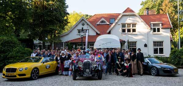 Terugblik Business Bijna veertig equipes vertrokken op vrijdag 11 september 2015 vanaf de Hoefslag in Bosch en Duin voor alweer de vierde editie van de Rondom Voetbal Business Rally.