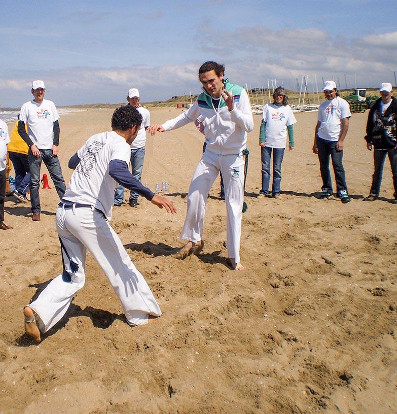 sport in beeld#1 G4 stranddag 10 mei 2010 Zolang je in beweging bent Arnold Vanderlyde ambassadeur Sport en Bewegen Je bent drievoudig Europees kampioen boksen en drievoudig Olympisch bronzen