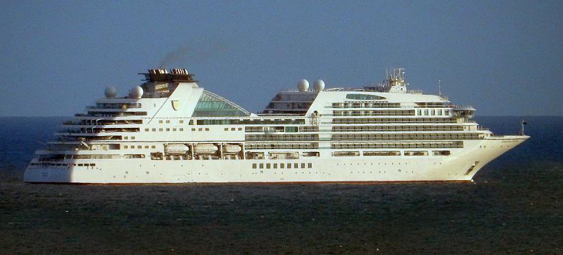 In het emiraat werd het schip een van de symbolen van de spilzucht van voor het uitbreken van de crisis, schrijft persbureau Bloomberg.