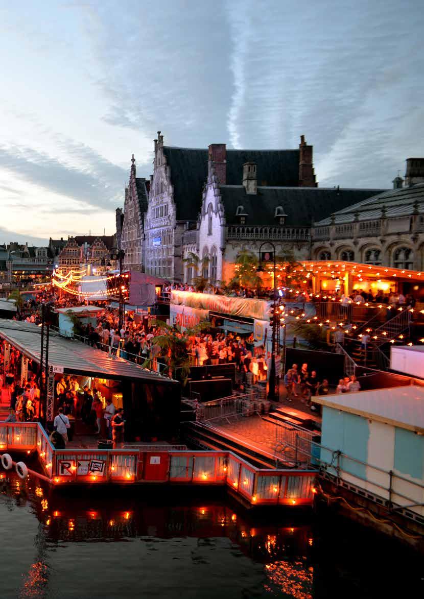 De Gentse Feesten zijn uitgegroeid tot één van de grootste openluchtfestivals in Europa met nationale en internationale artiesten, gratis muziek, (straat)theater,
