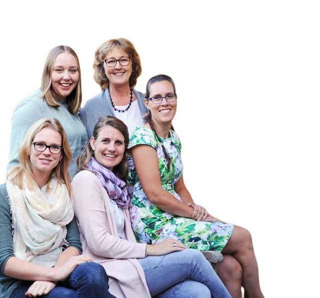 Bevallen Heidi Gassner, Kim Schoonenberg, Ingrid van Zuuk, Marieke van der Linden en Suzanne Mentink. Zie hier de verloskundigen van Verloskundig Centrum Zutphen.