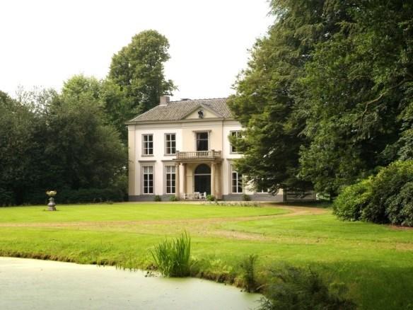Historie en natuur De gemeente Raalte kent veel prachtige historische landgoederen waaronder De Colckhof in Heino, landgoed Den Alerdinck en landgoed Schoonheten.