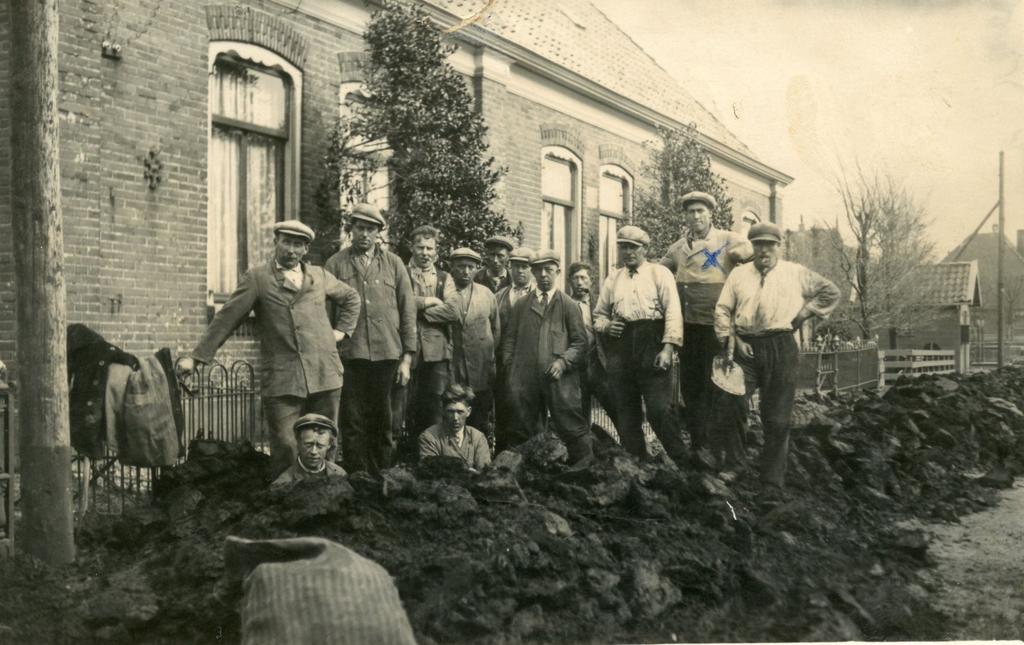 Water Aanleg van de waterleiding bij de