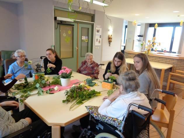 al. We wensen Maria Hoefkens en haar familie veel sterkte toe met het overlijden van haar schoonmoeder Jenny Braeckmans