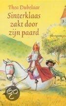 En een tekening van Sinterklaas, die we netjes in een lijstje ophangen. Elke dag zingen we Sinterklaasliedjes en lezen we voor uit een mooi leesboek: Sinterklaas zakt door zijn paard.