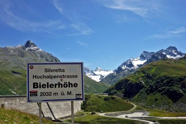 Dag 5: Silvretta Hochalpenstrasse en Montafon: Na het ontbijt rijden we via Landeck, over de Arlbergpas en door Arlberg richting het Montafondal.