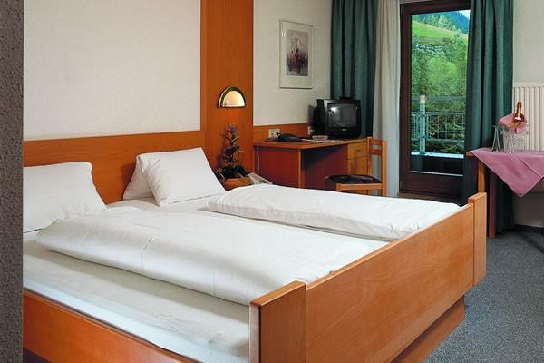 Hotel Tia Monte *** Hotel Tia Monte ligt in Feichten in het Kaunertal en is omgeven door de prachtige Tiroler Alpen.
