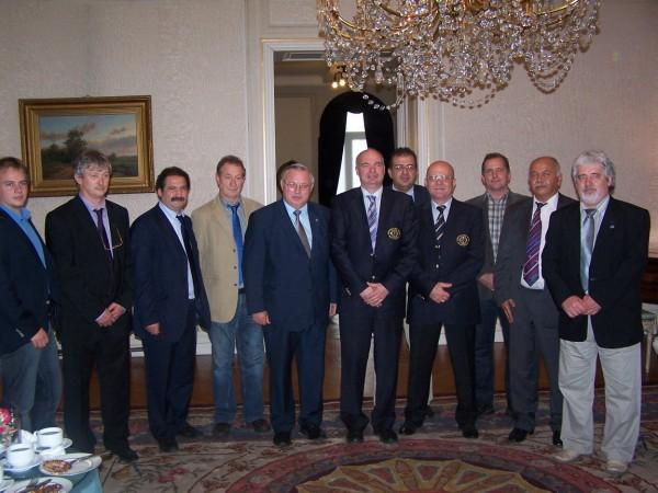 Dertien van de 19 Technische Directeuren waren present naast het voltallig Uitvoerend Comité waaronder als enige Belg Jan van den Braembussche als Technische Directeur van Volleybal in EDSO.