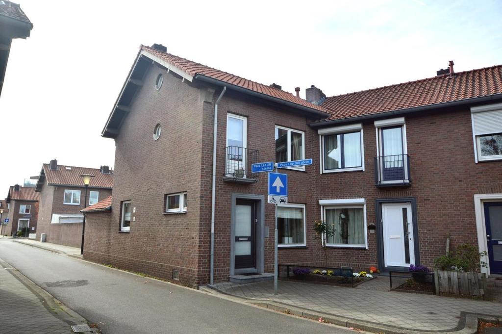 Te Koop Maastricht, Paus Leo 13 Plein 35 Bouwjaar : 1948 Woon opp. : 135 m² Perceel opp.