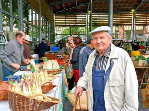 Villeneuve-sur-Lot, de oudste biologische markt van Frankrijk Ze werden