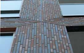 Bij de bouw van de nieuwe appartementen in Alphen aan den Rijn lag de nadruk op lichte materialen. Naast een aantal betonnen elementen zijn de gebouwen met name opgetrokken uit polystyreen en hout.