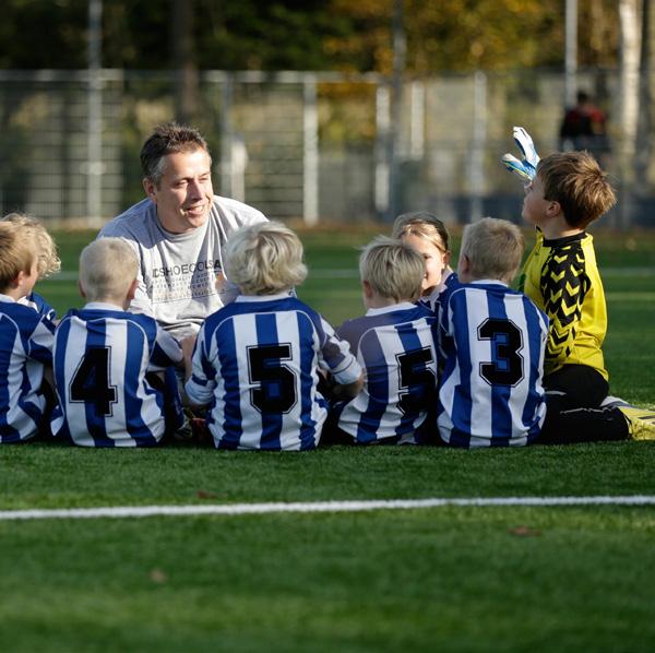 Inhoud handboek VOETBAL OM VAN TE