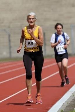 Tijdens het NK zal er vaak hup mama en hup opa worden geroepen. Wat is AV Gouda? AV Gouda is de atletiekvereniging van Gouda.