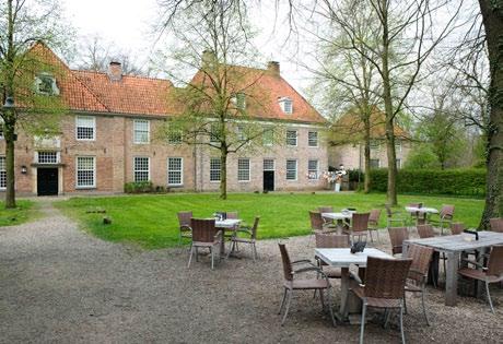 De twee boerderijwinkels op deze route verschillen zo veel van elkaar dat je ze eigenlijk alletwee moet bezoeken. De Boderie is een leghennenboerderij met een camping en een boerderijwinkel.