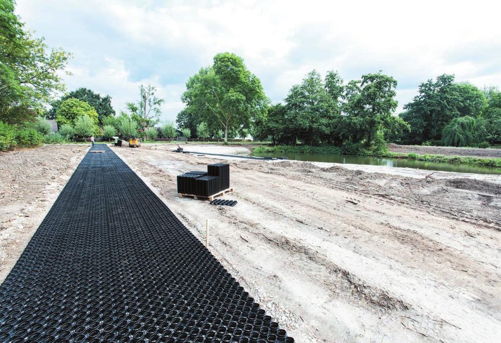 FOLIE GEOTEXTIEL EN GEOGRIDS LEIDINGSYSTEMEN VIJVER EN TUIN EPS CONSTRUCTIES KUNSTSTOF FABRICATEN