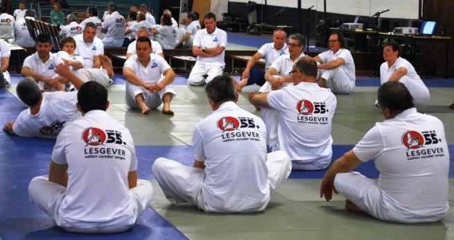 5.2 Judo 55+: Jaarverslag 2015 door Raf Tits Projectgroep judo 55+ De Zachte Weg De vergrijzing van het ledenbestand van onze federatie gaat verder met op 31.12.