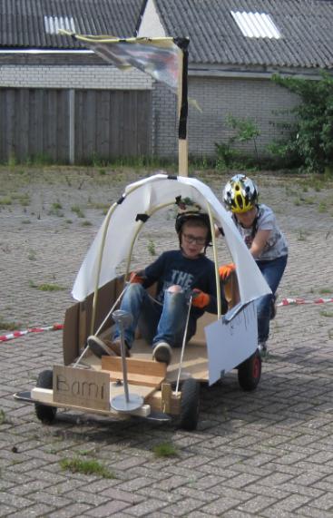 1 OBS Stokkum: Bami (Jort, Vincent, Sjaak en Wesley) Bami heeft gewonnen dankzij een mooie constructie en een origineel uiterlijk.