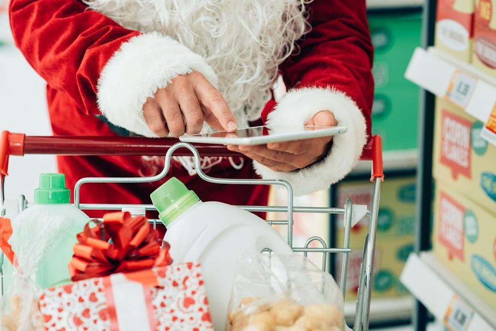 Kerst is de like-knaller voor supermarkten 23-12-2016 09:49 Door Kevin Lamers Content strategist bij Buzzcapture Waar alle boodschappenlijstjes geschreven worden en de stress om het kerstdiner