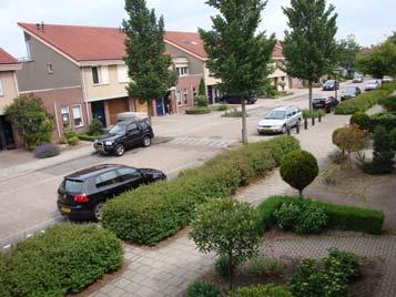 Het is mogelijk om de zolderverdieping uit te bouwen over de gehele grootte van het dakterras Ligging: De woning is gelegen op gewilde locatie in de wijk Genoenhuis te Geldrop.