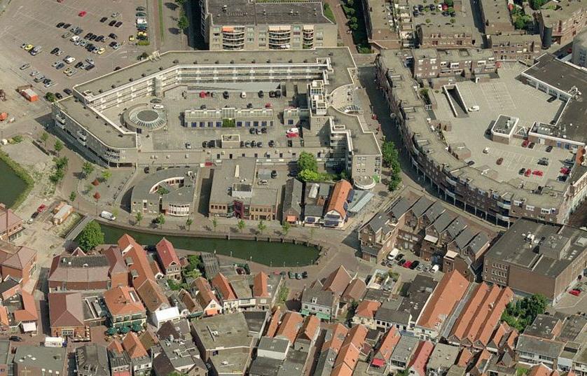 VOORWAARDEN & CONDITIES Adres Nieuwstraat 188 Locatie Spijkenisse Oppervlakte Ca. 206 m² BVO begane grond Huurprijs 47.500,- excl. BTW per jaar.