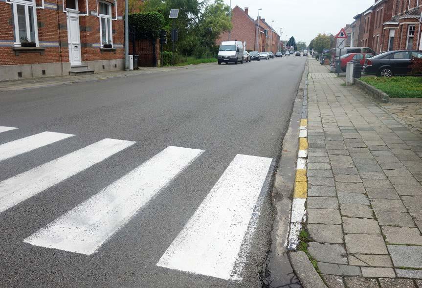 3). Nabij het kruispunt met de Mikhoeve en de Gelderstraat, begint het fietspad. Neem hier het eenrichtingsfietspad tot aan het verhoogde kruispunt. Daar hou je halt. 6.