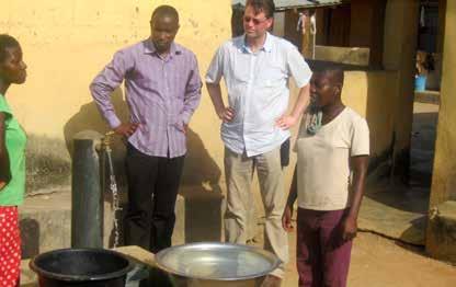 Krachten bundelen Water for Life werkt niet alleen samen met lokale drinkwaterbedrijven in de projectlanden.