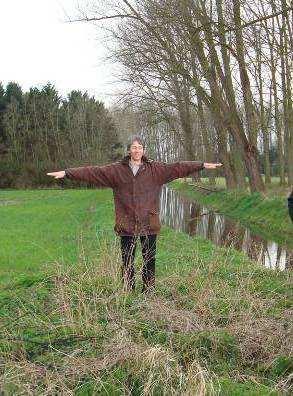 Het is een merkwaardige kruisweg tussen de Klaverbeek en de Belselebeek (Bunderbeek).