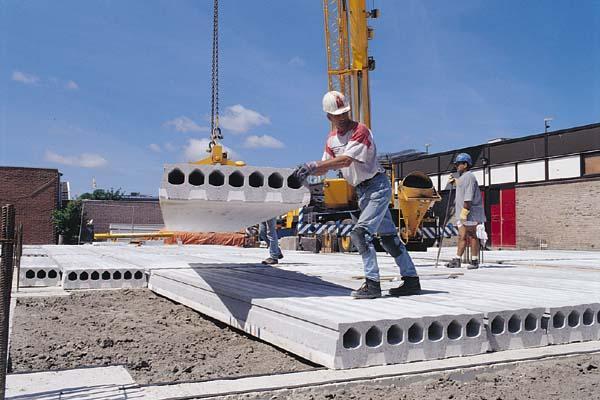 B Techniek Inhoudsopgave AANDACHTSPUNTEN 1. Werkbezoek fabriek 2. Oplegging vloeren 3. Afdichten naden 4. Afstorten naden kanaalplaatvloeren 5. Sparingen 6.