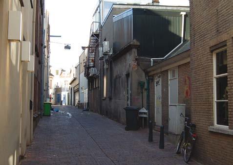 En ten slotte wordt door diverse vuilnisophaalbedrijven op meerdere tijdstippen het vuilnis opgehaald bij de winkels en de woningen.