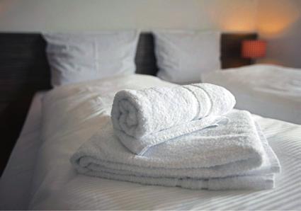 Prijs: 3,95 per bed (excl. huur bedlinnen) Handdoekenpakket Mee naar het zwembad of gewoon heerlijk na het douchen.