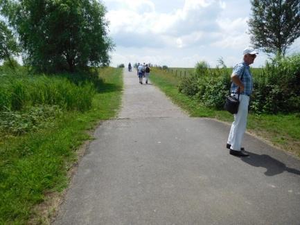 Wandeling Ontdekkingspad (Kinderroute) 71. Er is een ontdekkingspad voor kinderen. Wij gaan er van uit dat het eiland vaak bezocht wordt door families met kinderen, ouders en grootouders.