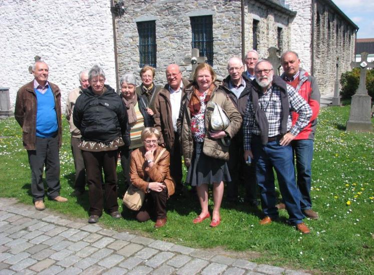 Monique Emmerechts in het Provinciaal Erfgoedcentrum en geleid bezoek door Peter Van Der Plaetsen in de gelegenheidstentoonstelling:voorbij de horizon. Verslag: Goderis, J.