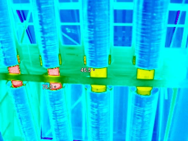 Laat de infraroodcamera het voor u uitzoeken. Verwarmen kost geld Nu de maandgemiddelden opnieuw onder de 10 C zakken, wordt de verwarmingsknop op een hogere stand gezet.