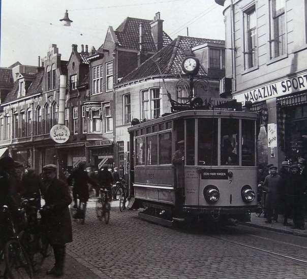 Eind zestiger jaren werden plannen gemaakt om de spoorlijn Enschede zuid naar Broekheurne verder te ontwikkelen waarbij eventueel de elektrische tram weer zou kunnen rijden.