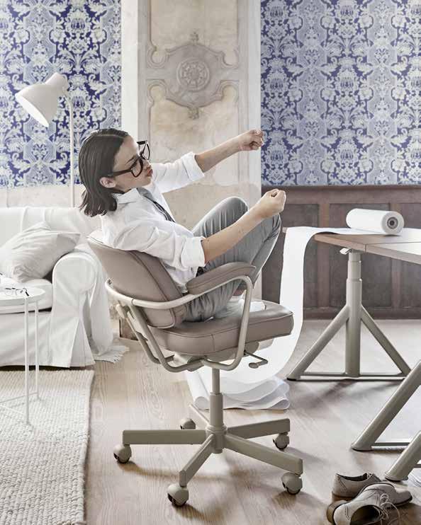 IKEA PERSKIT / OKTOBER 2018 / 34 ALEFJÄLL BUREAUSTOELEN Combineer traditionele stijl met moderne ergonomische inzichten.