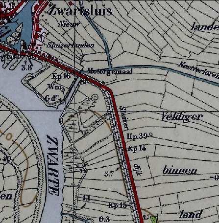 Afbeelding 4: Topografische kaart van 1900 plangebied Schakelstation Zwartsluis in rode cirkel (noorden boven, bron www.watwaswaar.nl).